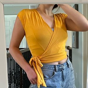 Forever 21 Wrap Top Size S